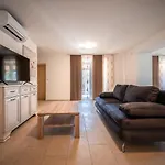 شقة Vito